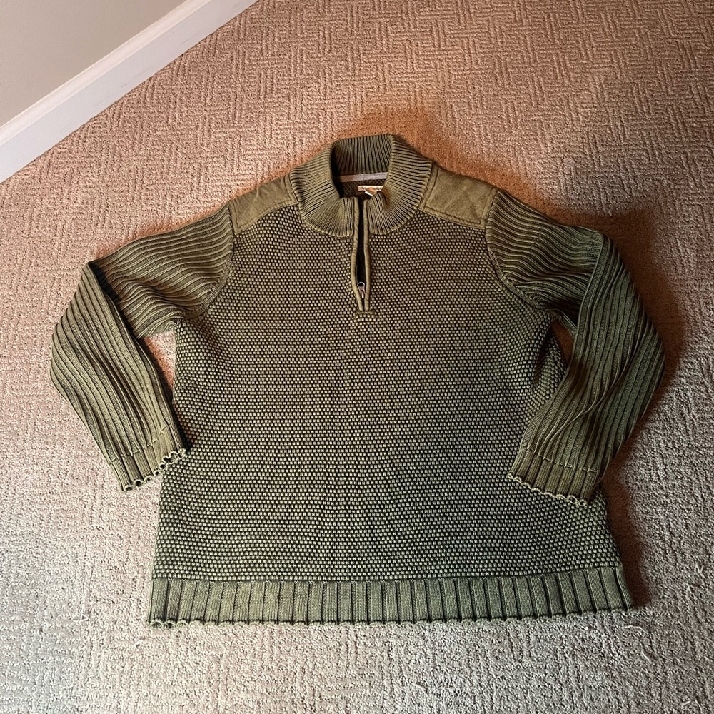 Carbon and Cobalt Men’s XL sweater. Khaki green.